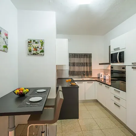 Private - Saint Julian's - Spinola Bay * Sliema